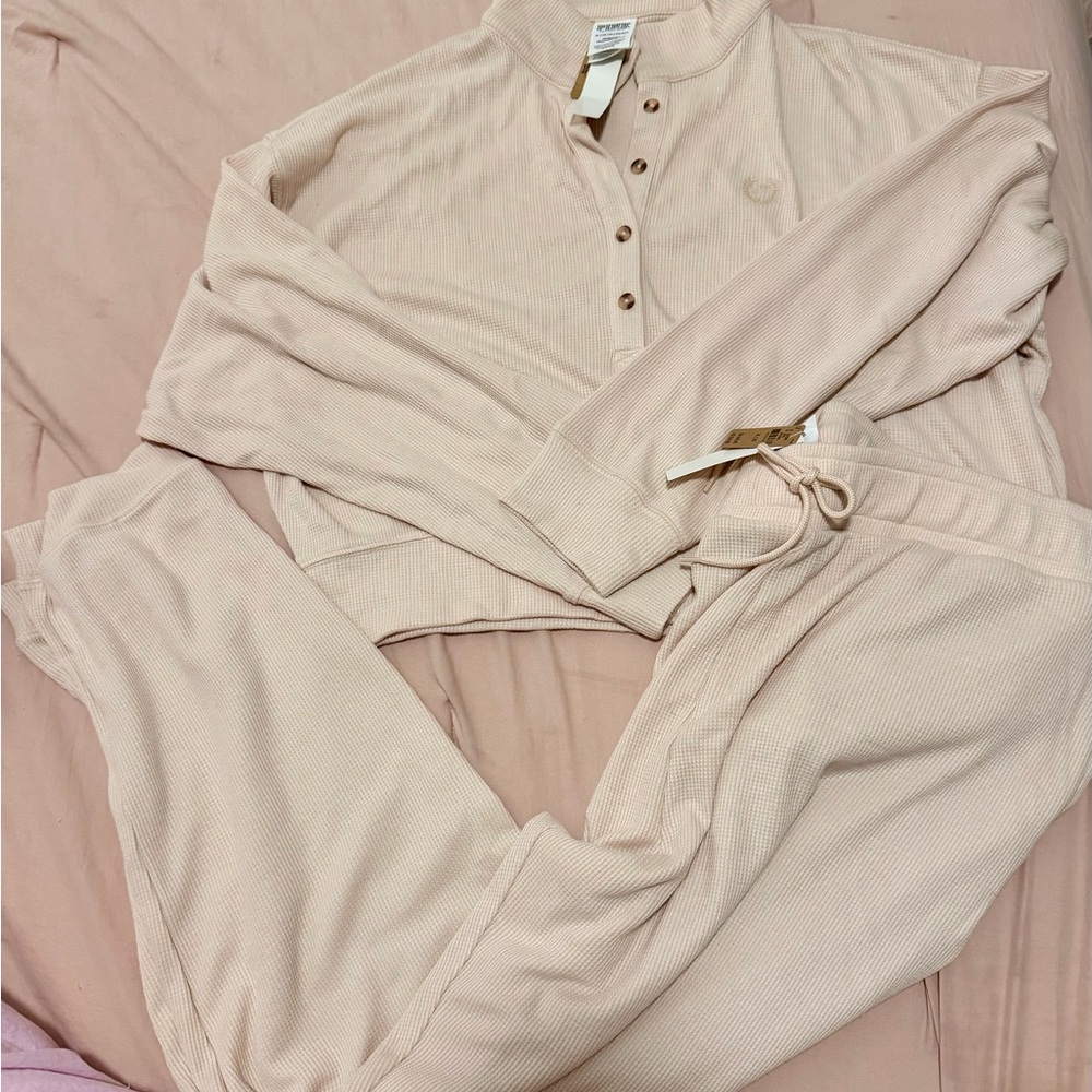 PINK Victoria's Secret Cream Colored Ribbed Lounge Set